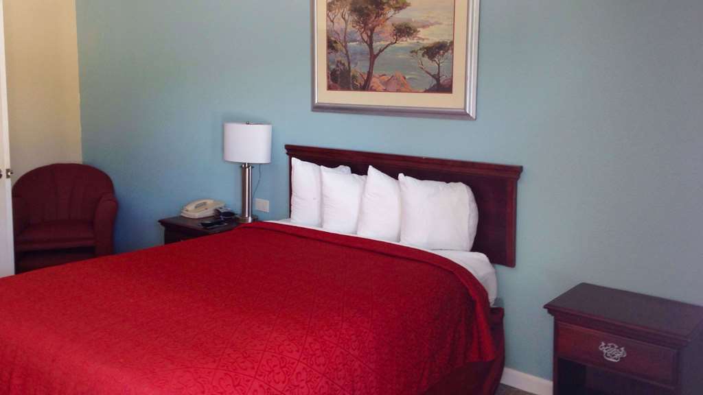 Econo Lodge Inn & Suites Ocean Springs - Biloxi Room photo